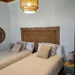 La Casina Roja - Santolaya De Cabranes Semesterbostad Arboleya