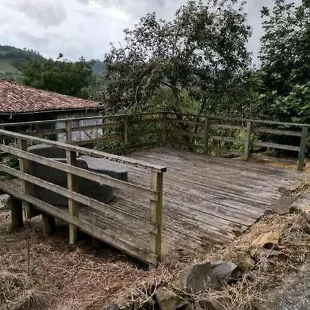 Nyaraló La Casina Roja - Santolaya De Cabranes *