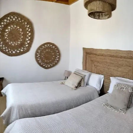 Semesterbostad La Casina Roja - Santolaya De Cabranes