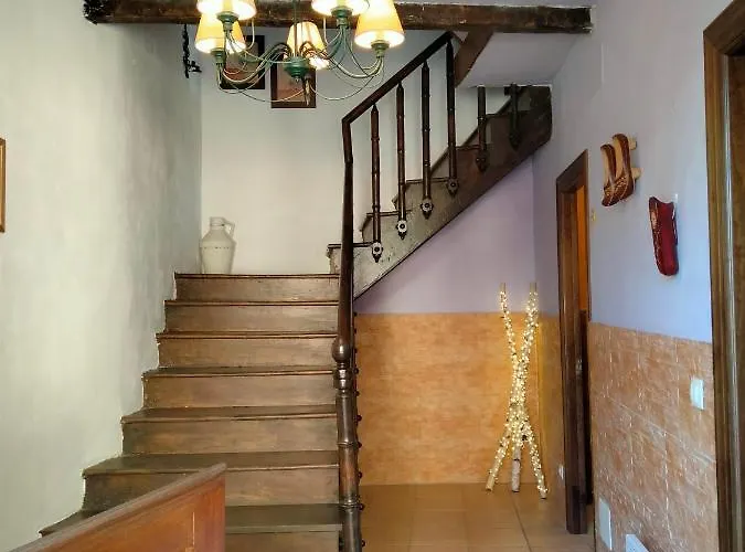 펜션 La Casina Roja - Santolaya De Cabranes Arboleya