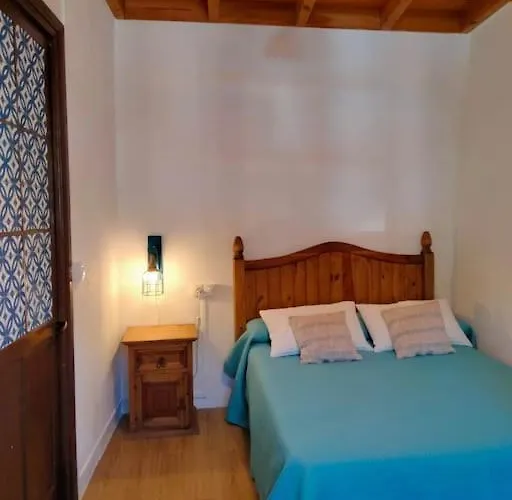 펜션 La Casina Roja - Santolaya De Cabranes *