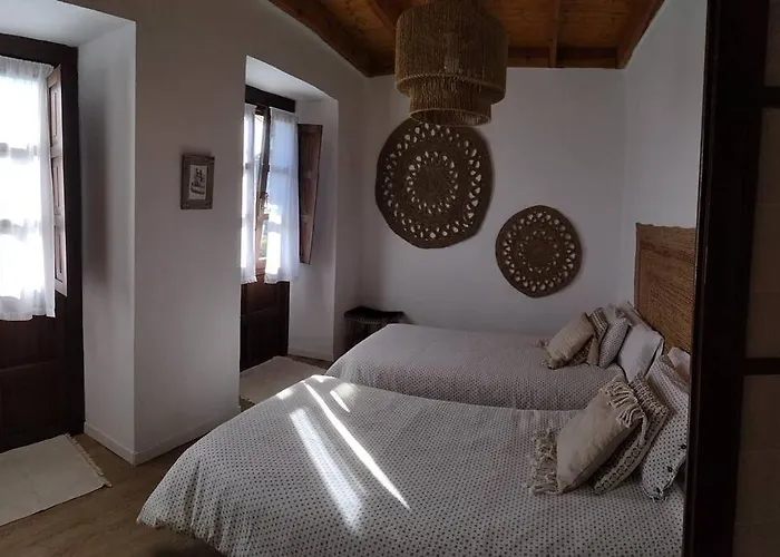 펜션 La Casina Roja - Santolaya De Cabranes Arboleya